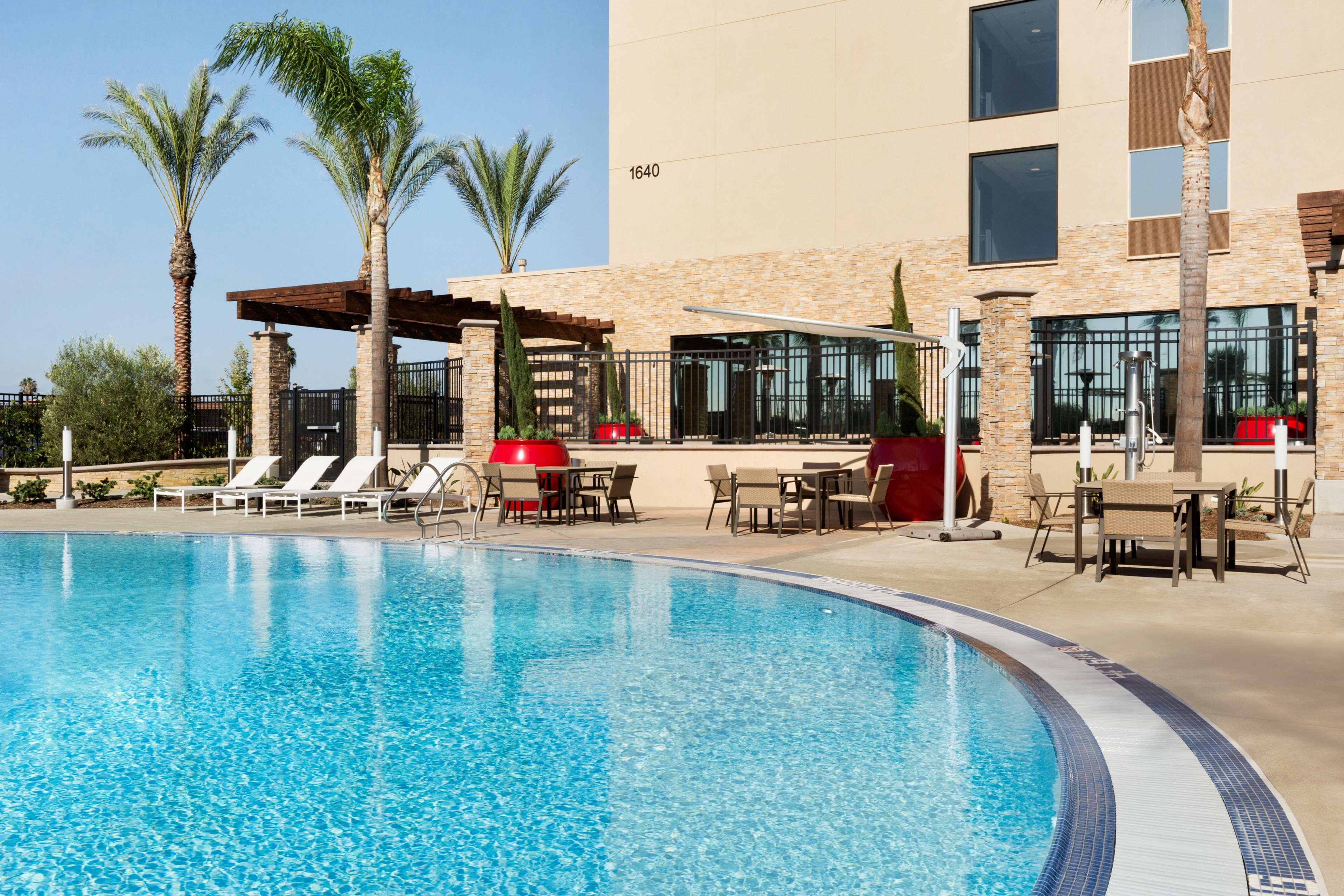 Suncoast Hotel Anaheim, Tapestry Collection By Hilton Ngoại thất bức ảnh